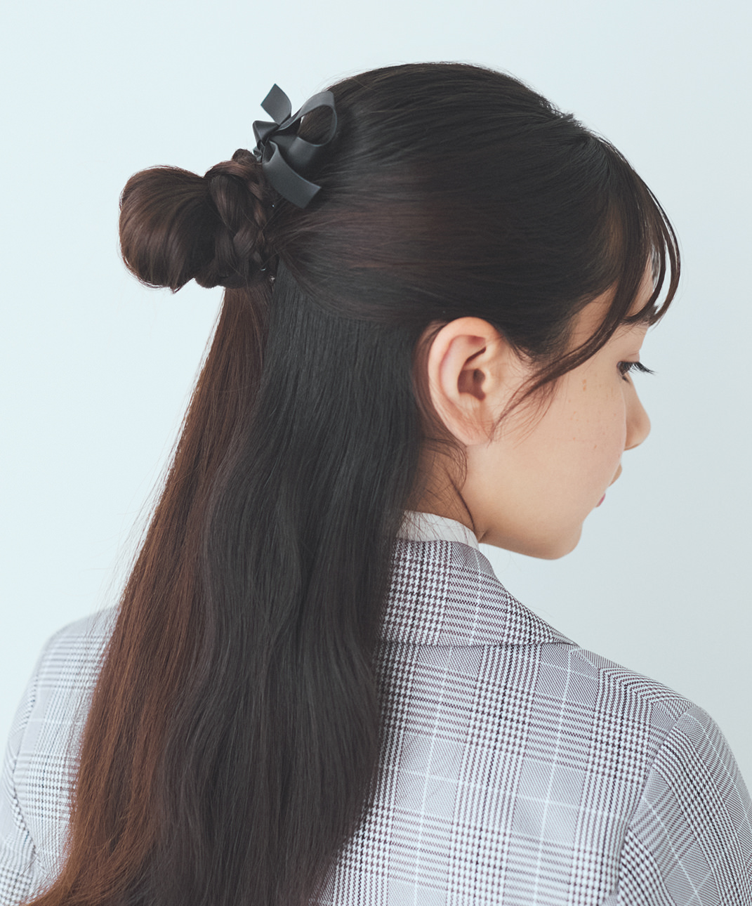 Answer：ヘアは簡単で華やかなハーフアップが◎！